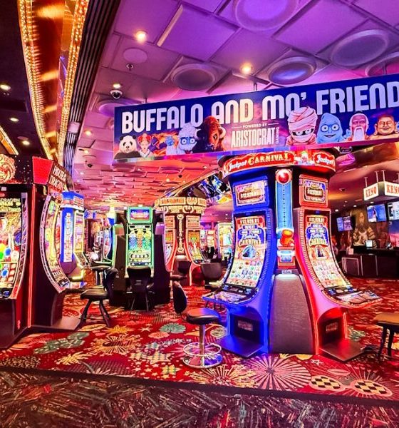 plaza-hotel-&-casino-partners-with-aristocrat-gaming-to-debut-downtown’s-first-buffalo-&-mo’-friends-slot-area